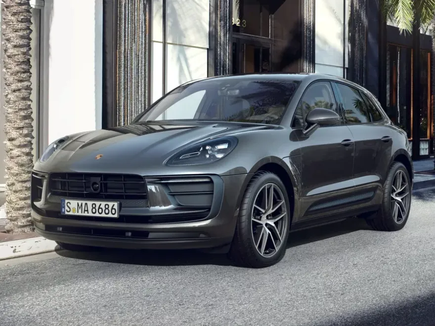 2025 Porsche Macan T photo 1