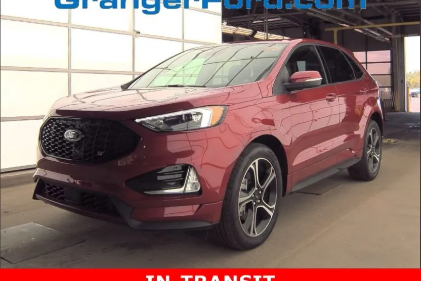 2024 Ford Edge ST photo 1