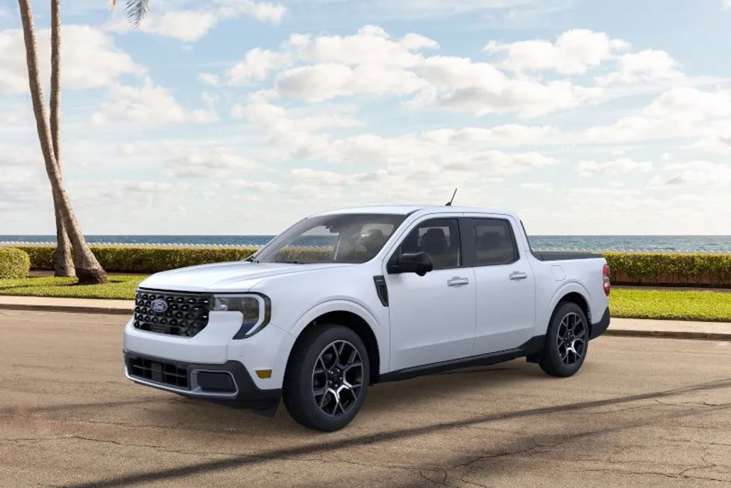 2025 Ford Maverick Lariat photo 1