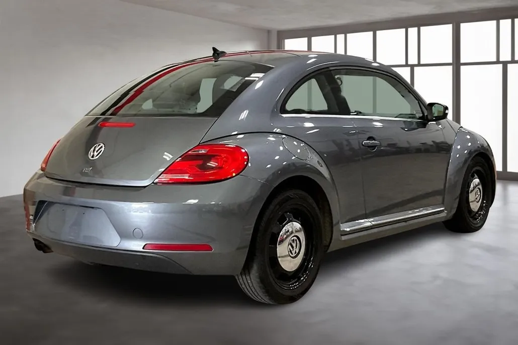 2013 Volkswagen Beetle TDI photo 1