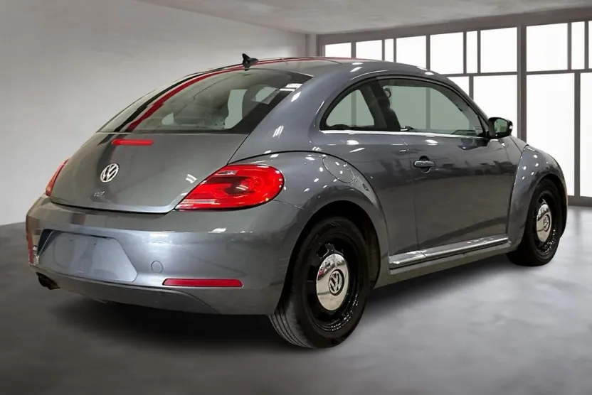 2013 Volkswagen Beetle TDI photo 1