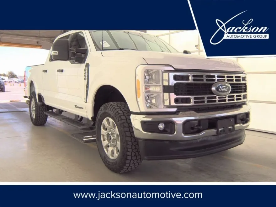 2023 Ford F-250 XLT photo 1