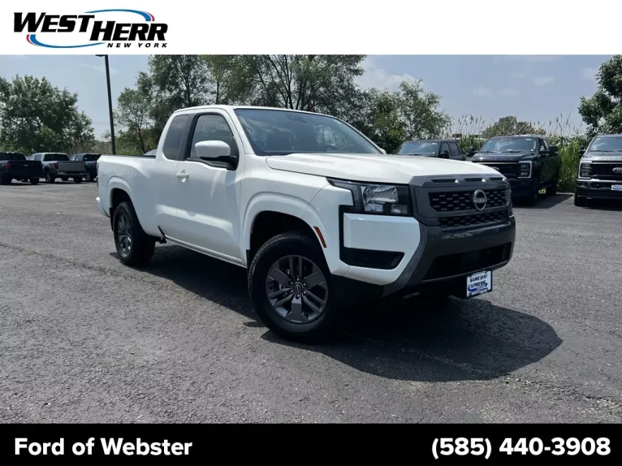 2025 Nissan Frontier SV photo 1