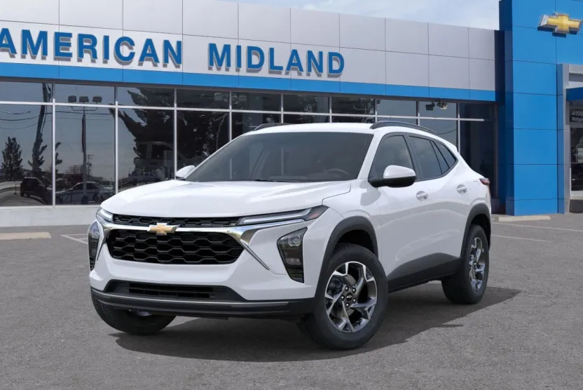 2026 Chevrolet Trax LT photo 1