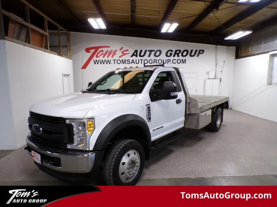 2017 Ford F-550 XLT photo 1