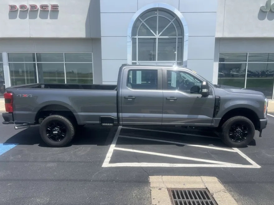 2023 Ford F-250 XL photo 1