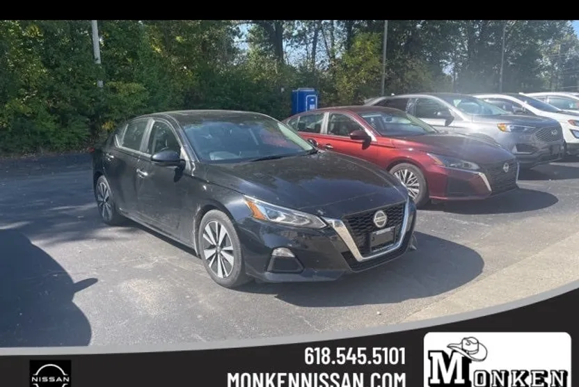 2021 Nissan Altima 2.5 SV photo 1