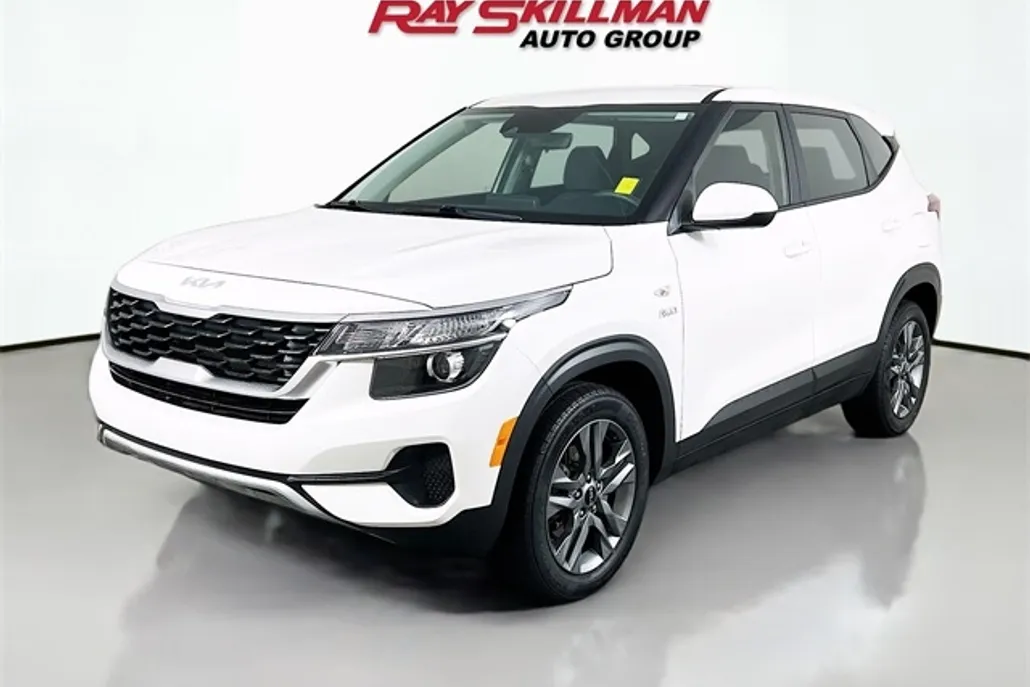 2022 Kia Seltos LX photo 1