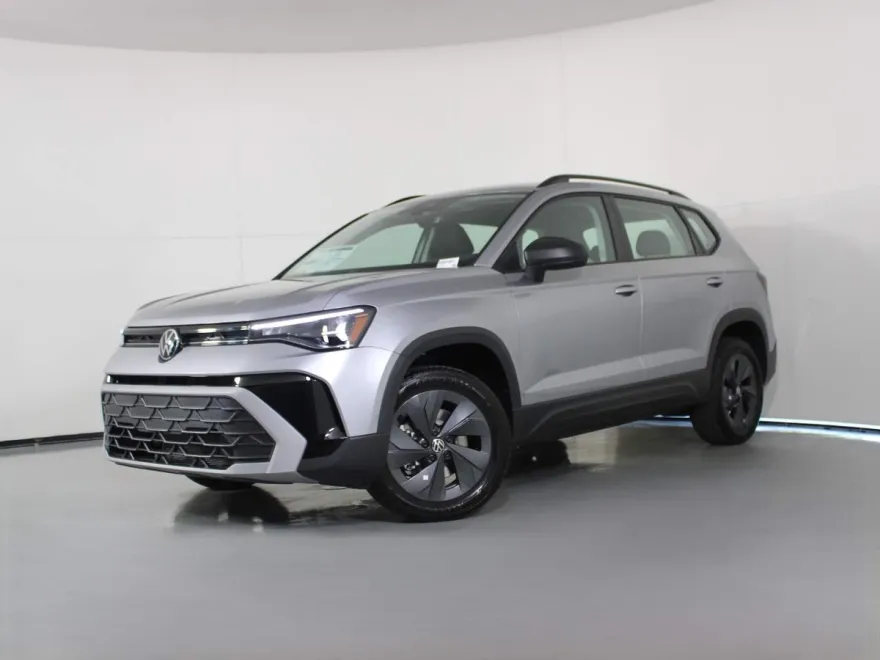 2025 Volkswagen Taos S photo 1