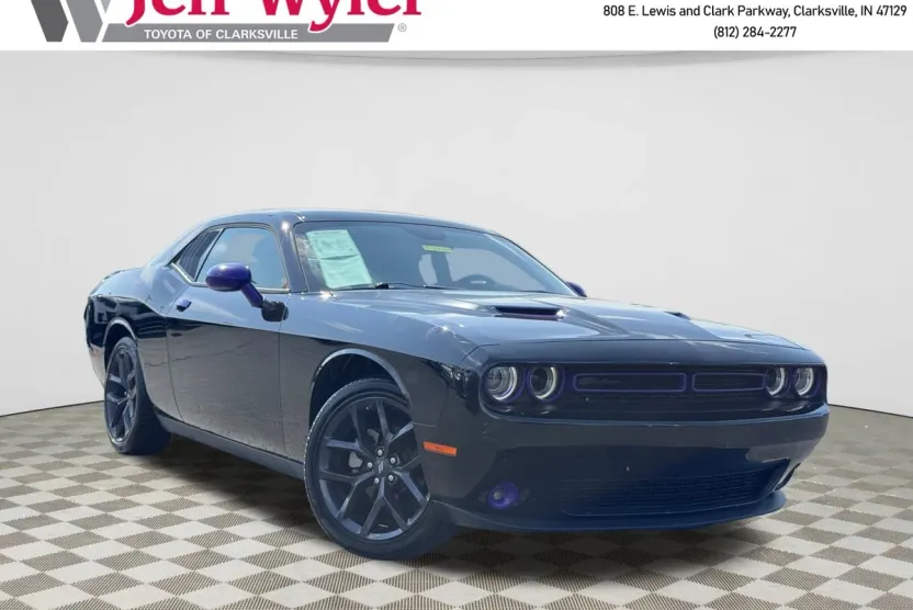 2023 Dodge Challenger SXT photo 1