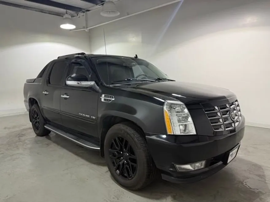 2013 Cadillac Escalade EXT Luxury photo 1