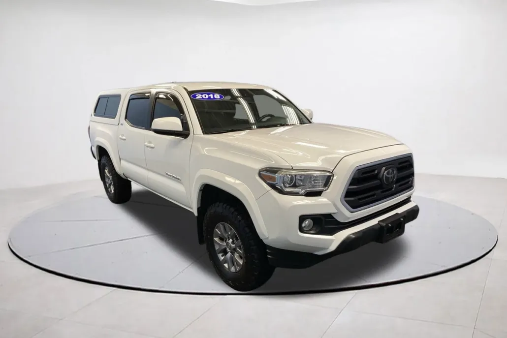 2018 Toyota Tacoma SR5 4x4 photo 1