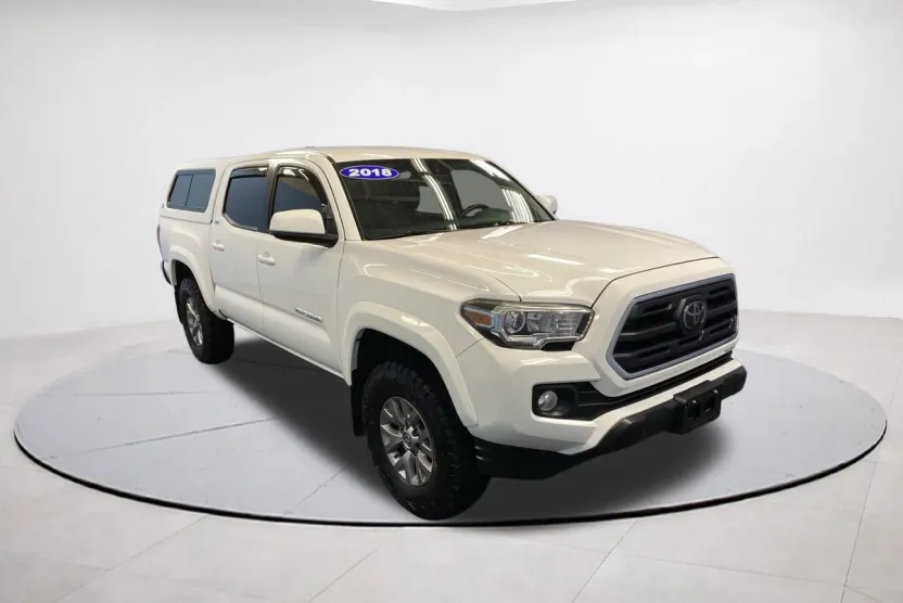 2018 Toyota Tacoma SR5 4x4 photo 1