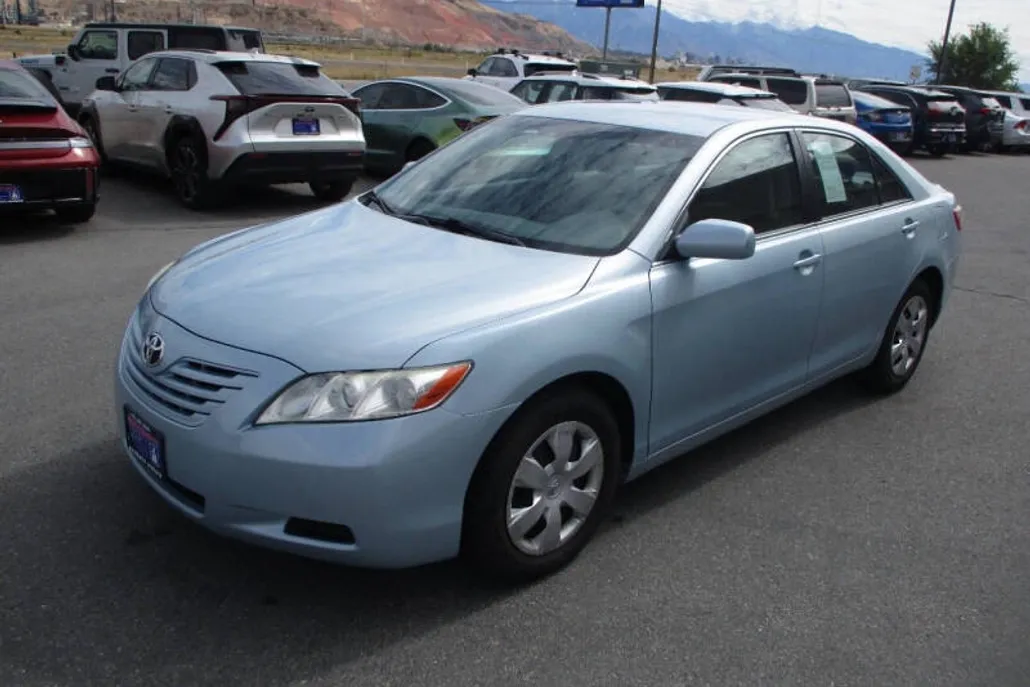 2009 Toyota Camry LE V6 photo 1