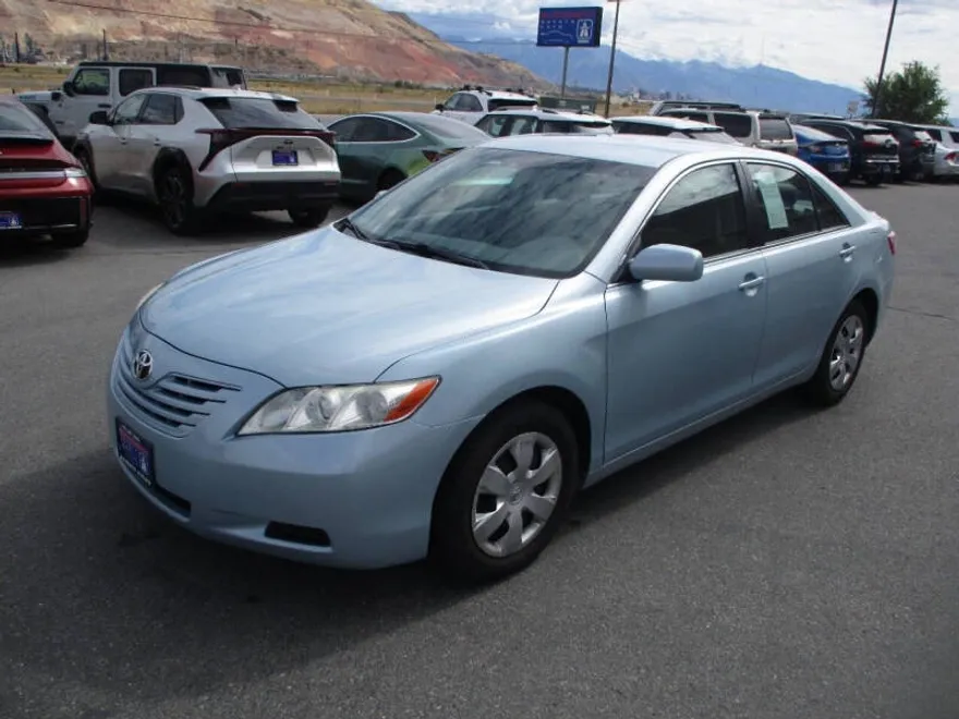 2009 Toyota Camry LE V6 photo 1