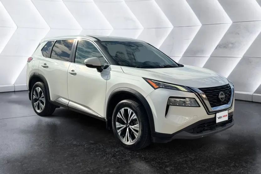 2022 Nissan Rogue SV photo 1