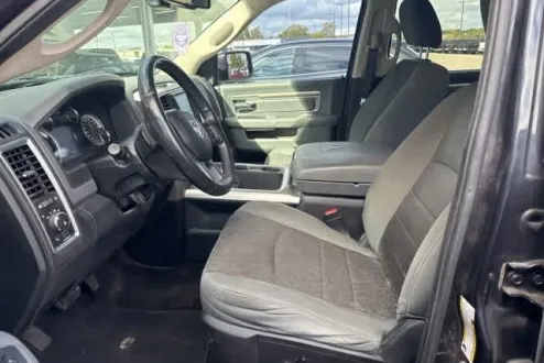 2016 Ram 1500 Big Horn photo 2