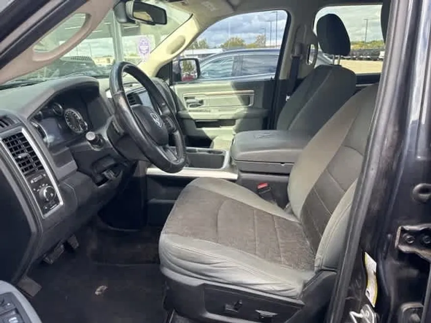 2016 Ram 1500 Big Horn photo 2