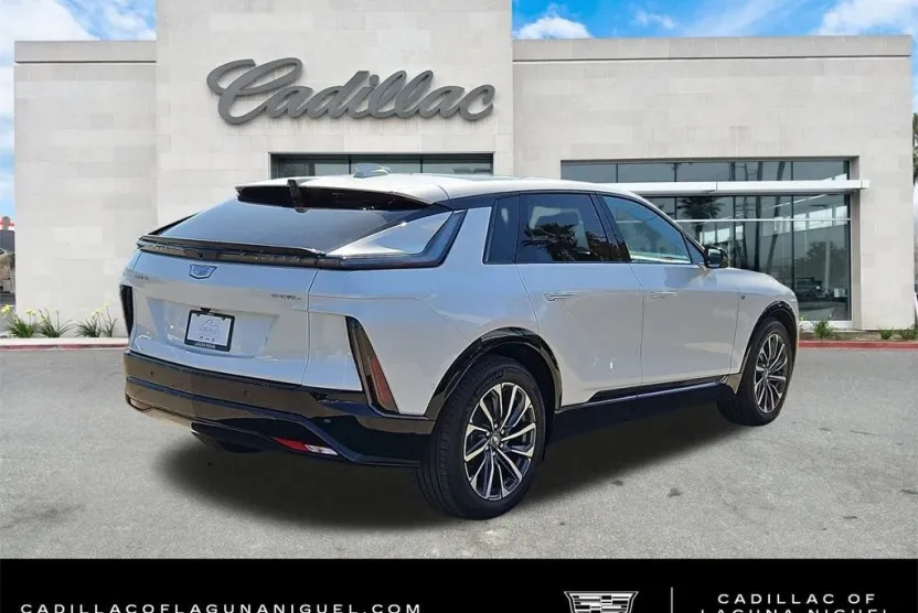 2025 Cadillac Lyriq Sport photo 1