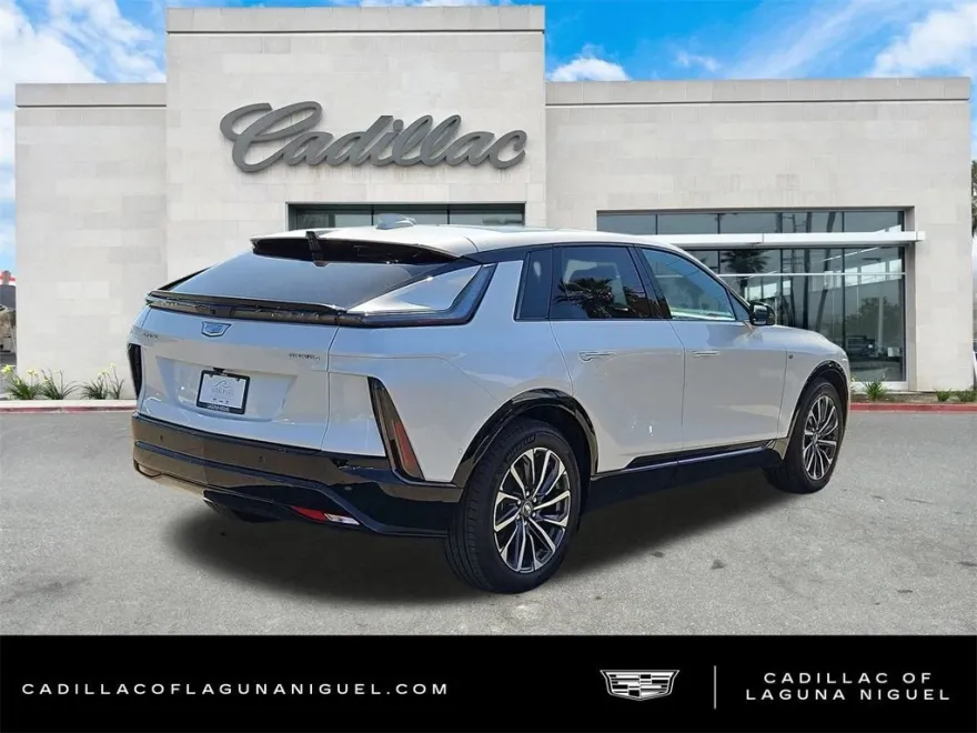 2025 Cadillac Lyriq Sport photo 1