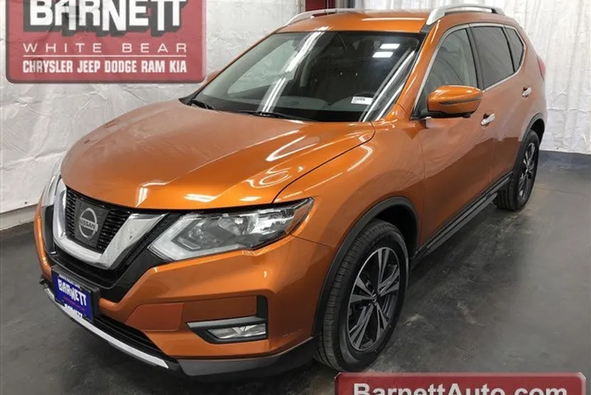 2017 Nissan Rogue SL photo 1