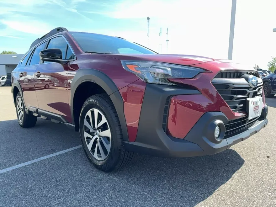 2025 Subaru Outback Premium photo 1
