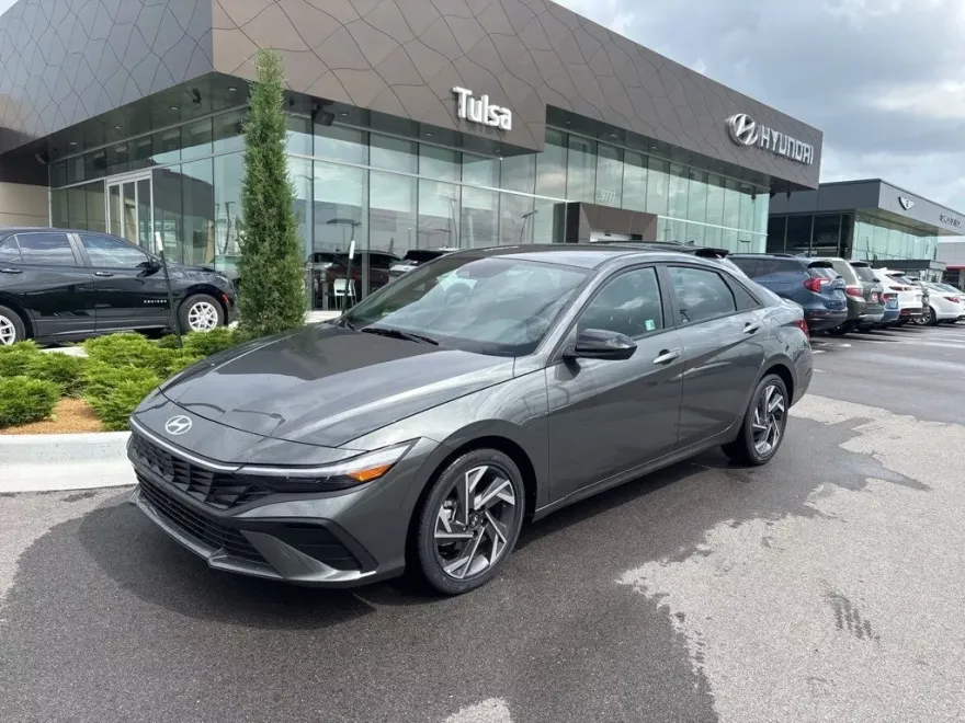 2025 Hyundai Elantra Hybrid SEL Sport photo 1