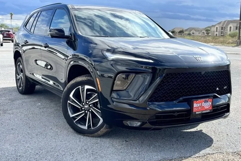 2026 Buick Enclave Sport Touring photo 1