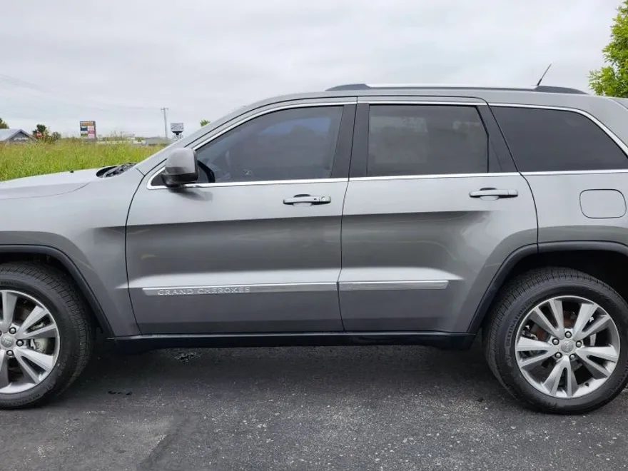 2013 Jeep Grand Cherokee Laredo X Sport photo 1