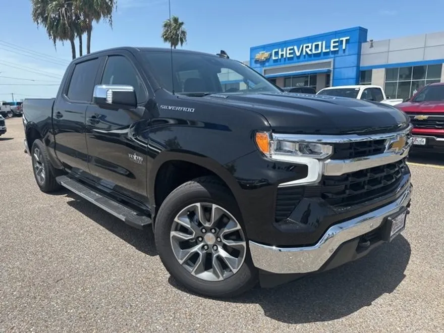2025 Chevrolet Silverado 1500 LT photo 1