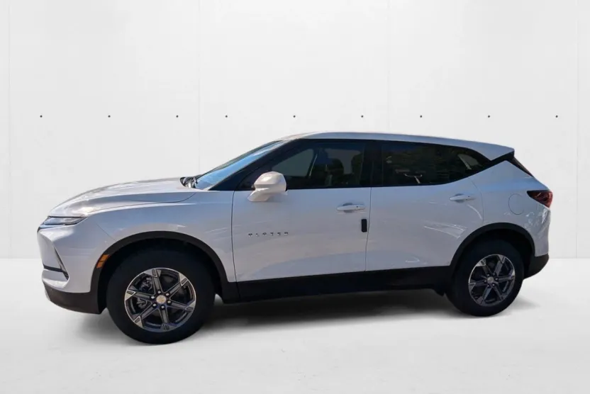 2025 Chevrolet Blazer 2LT photo 1