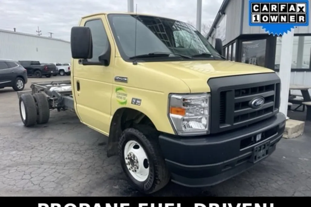 2022 Ford E-450 photo 1