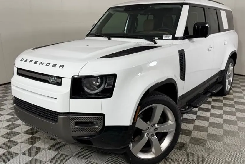 2025 Land Rover Defender 130 X-Dynamic SE photo 1