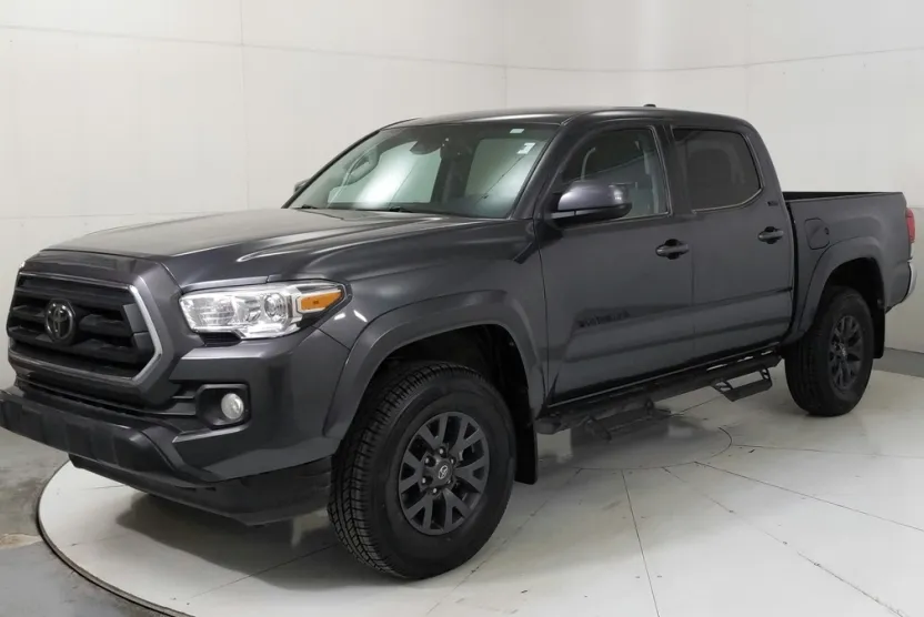 2023 Toyota Tacoma SR5 photo 1
