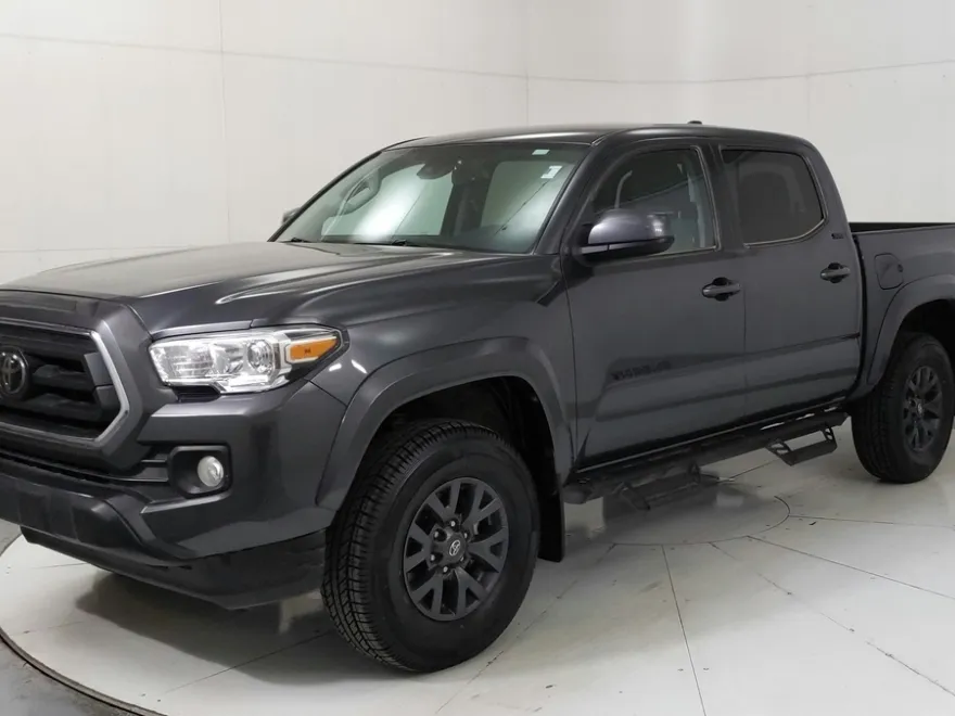 2023 Toyota Tacoma SR5 photo 1