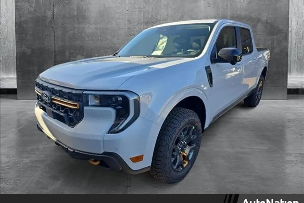 2025 Ford Maverick Tremor photo 1