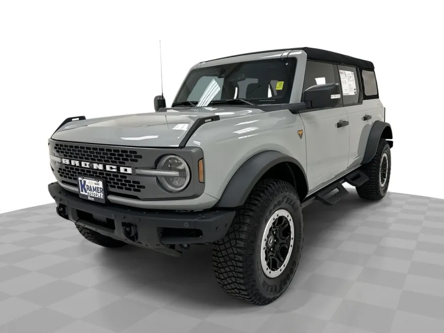 2024 Ford Bronco Badlands photo 1