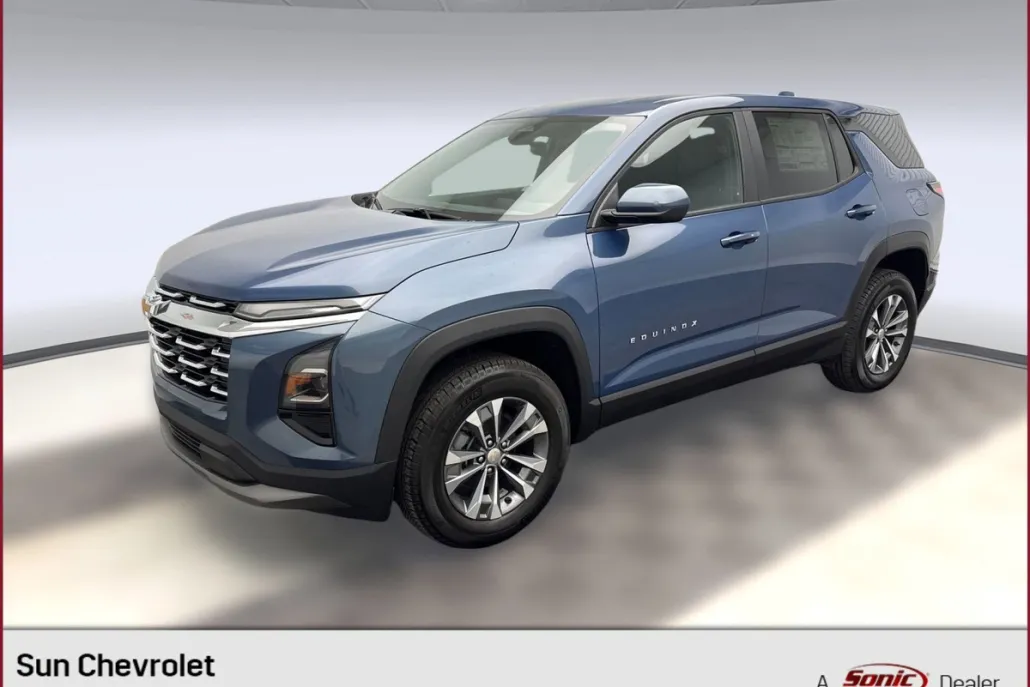 2026 Chevrolet Equinox LT photo 1