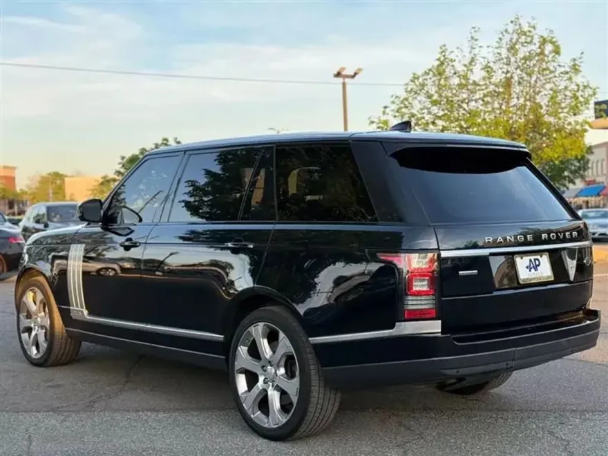 2017 Land Rover Range Rover Supercharged LWB photo 1