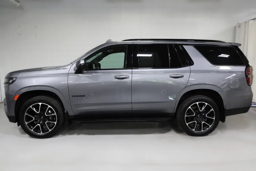 2022 Chevrolet Tahoe RST photo 1