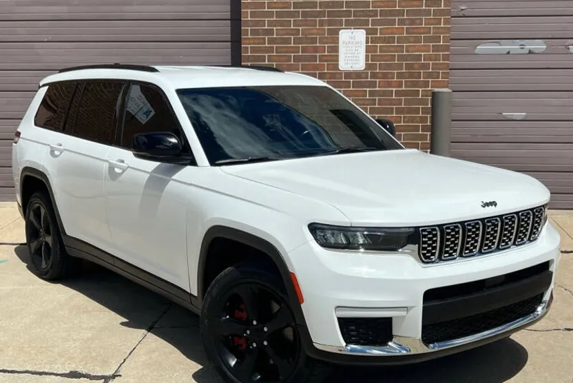 2021 Jeep Grand Cherokee Altitude photo 1