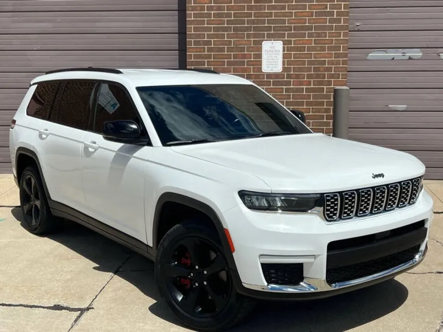 2021 Jeep Grand Cherokee Altitude photo 1