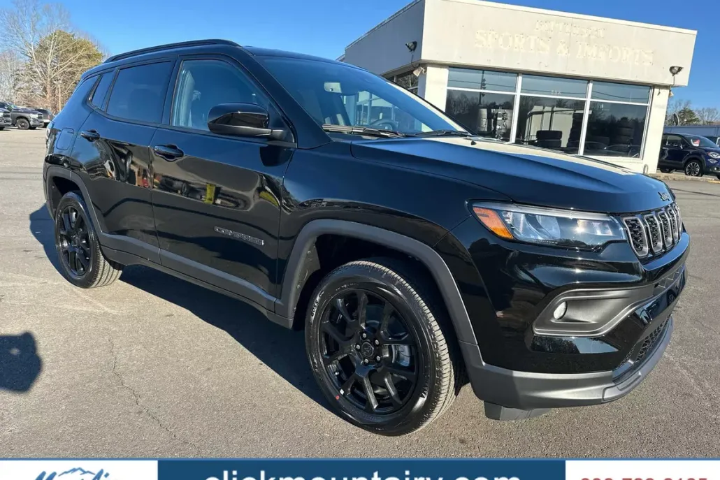 2025 Jeep Compass Latitude photo 1