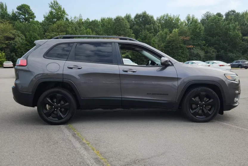 2019 Jeep Cherokee Altitude photo 1