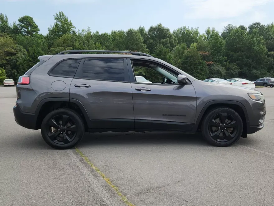2019 Jeep Cherokee Altitude photo 1