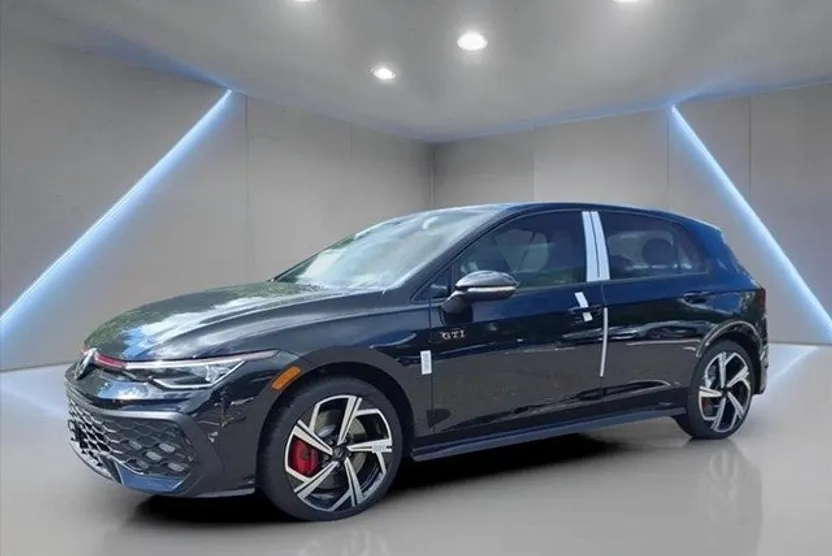 2025 Volkswagen Golf GTI SE photo 1