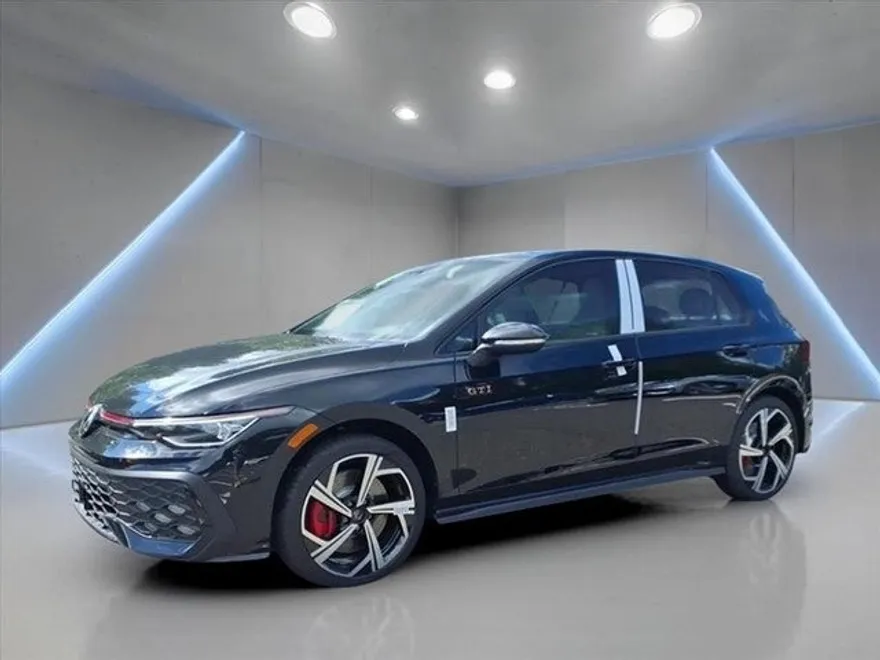2025 Volkswagen Golf GTI SE photo 1