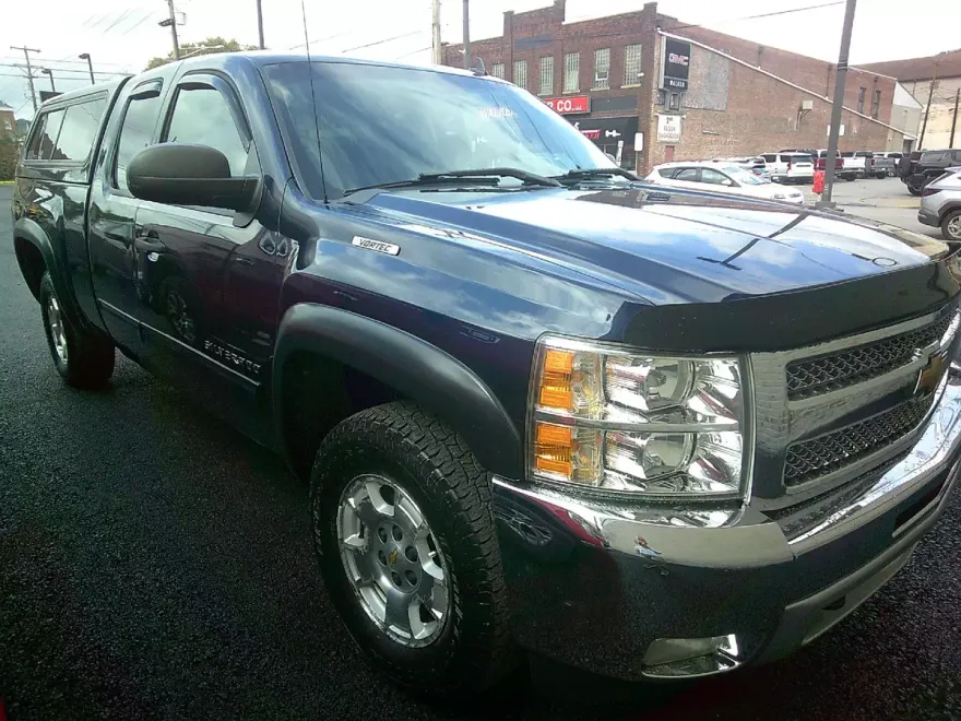 2012 Chevrolet Silverado 1500 LT photo 1