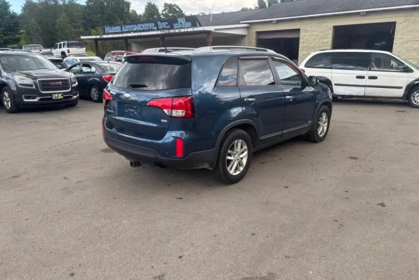 2014 Kia Sorento Base LX photo 1