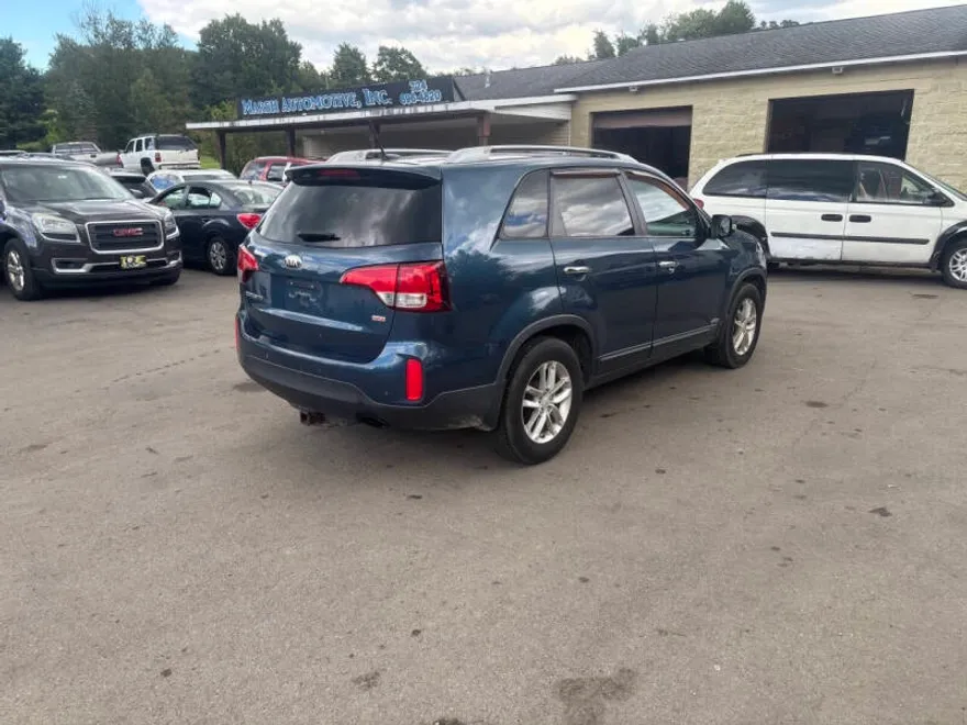 2014 Kia Sorento Base LX photo 1